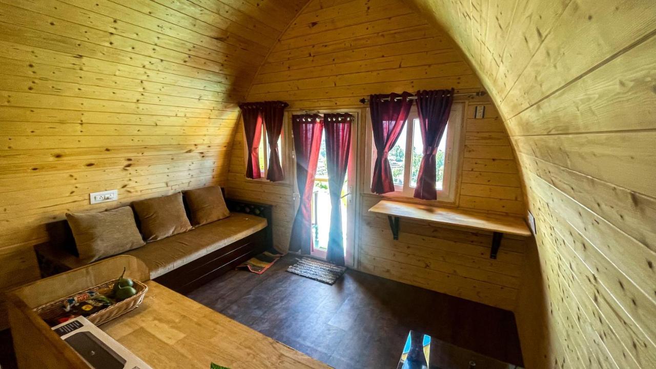 Bed and Breakfast Cozy Capsules - Modern Hut Kukkal Экстерьер фото